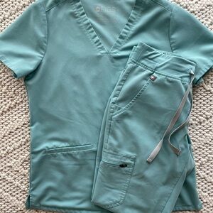 Figs Scrub Set in Sea Glass